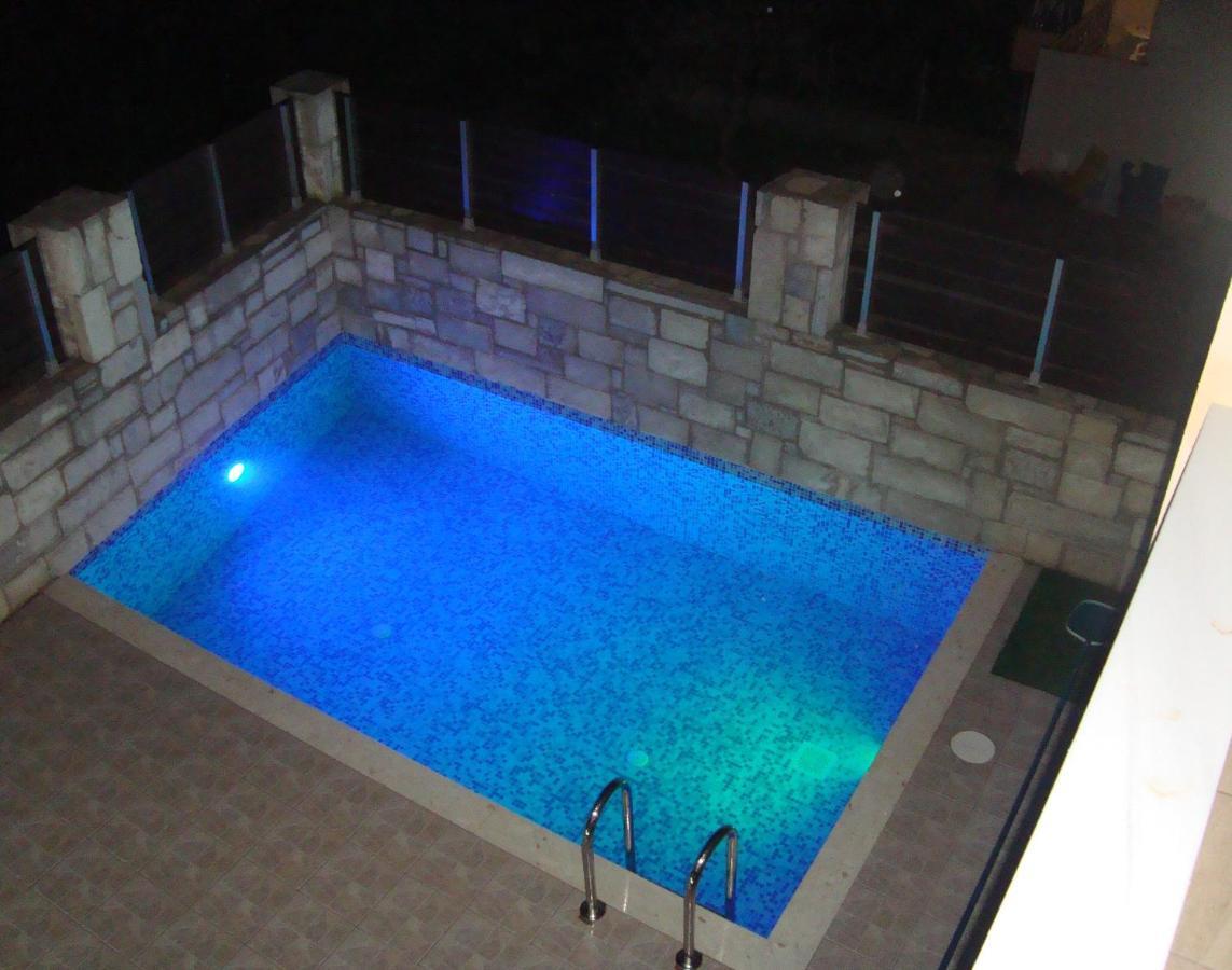 “Theeporto” Maisonette With Pool Gouves Buitenkant foto